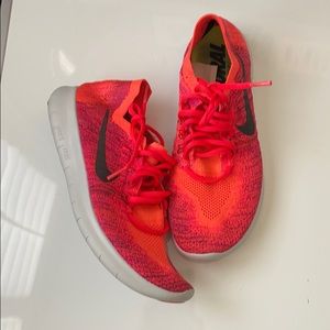 Nike free and run flyknit sneakers size 8